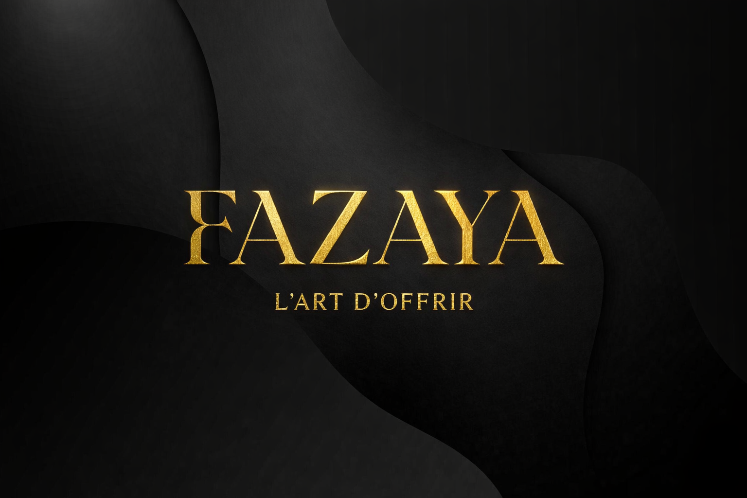 Carte cadeau digitale FAZAYA avec logo doré embossé et signature L’Art d’Offrir sur fond noir élégant.