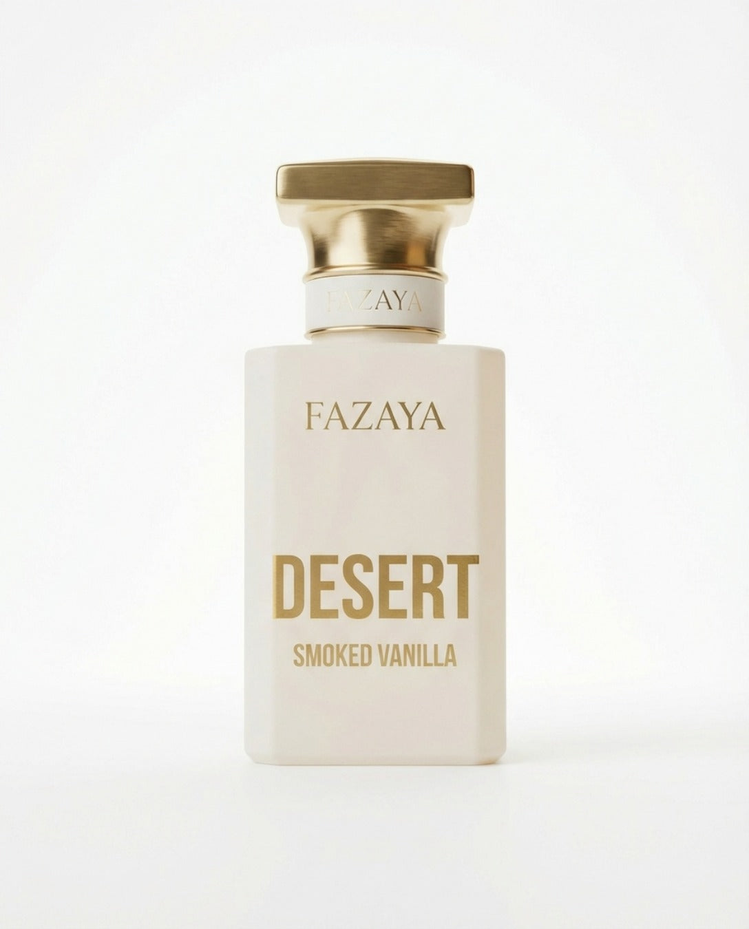 Détail du flacon Smoked Vanilla Desert Fazaya, logo embossé doré